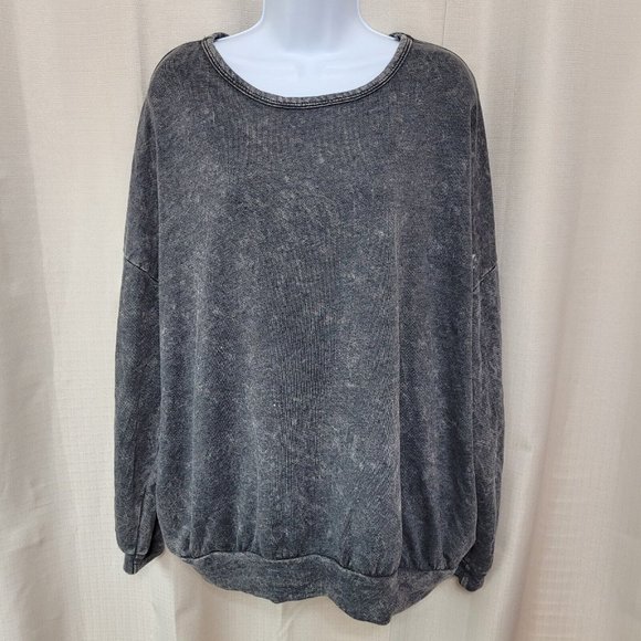 Fantastic Fawn Tops - Fantastic Fawn Sweatshirt Women's Size Small Dark Gray With Pockets Made In USA